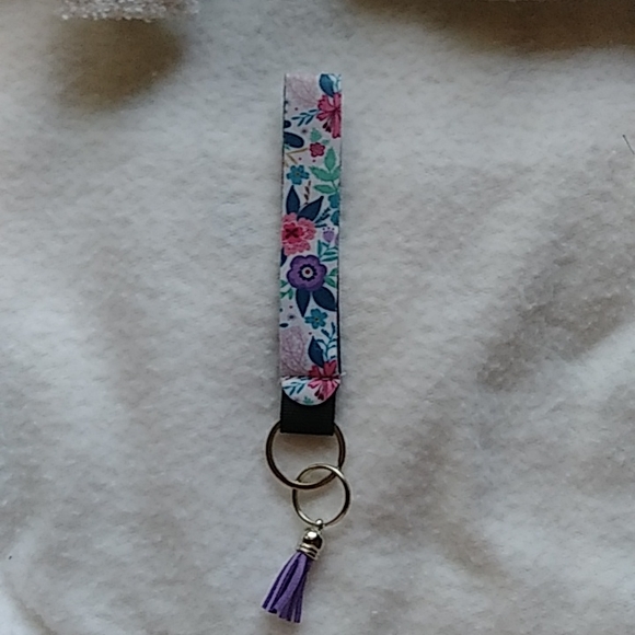 Purple w/case-Paris & key fob, Sunglasses - Picture 8 of 8